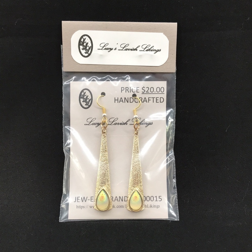 HANDCRAFTED EARRINGS—FISHHOOK DANGLES—Gold TearDrop/Irredentist Shell Design—$20